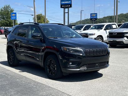 Used 2023 Jeep Cherokee Altitude Lux