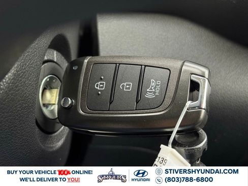 New 2026 Hyundai Venue SE image 28