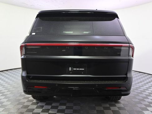 New 2026 Lincoln Navigator Reserve AWD/4WD image 5