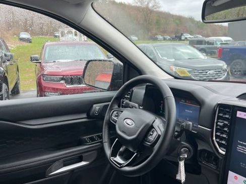 Used 2025 Ford Ranger XLT AWD/4WD image 71