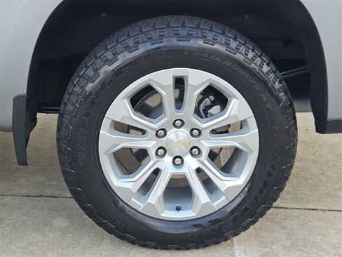 Used 2024 Chevrolet Silverado 1500 LTZ w/ LTZ Convenience Package II image 26