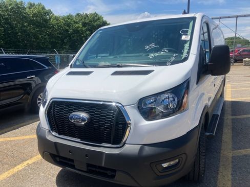 Used 2025 Ford Transit 250 Low Roof w/ Exterior Upgrade Package RWD image 8