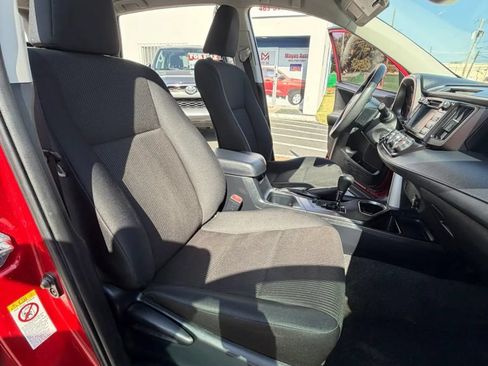 Used 2017 Toyota RAV4 LE FWD image 14