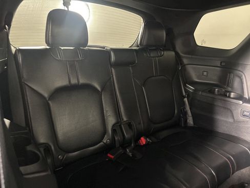 Used 2025 Honda Pilot Black Edition image 28