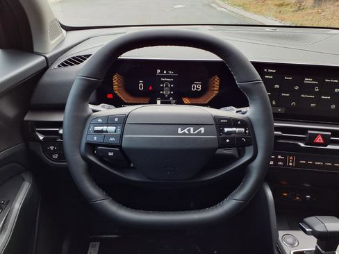 New 2026 Kia Sportage EX FWD image 7