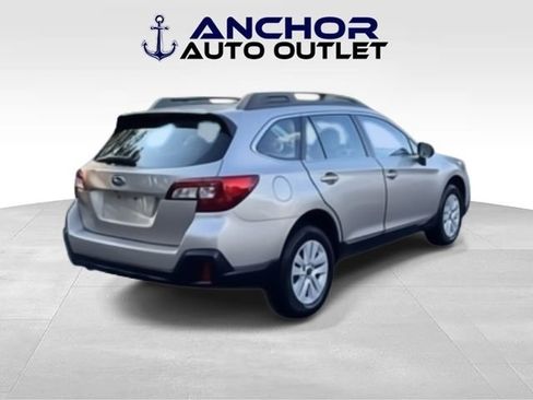 Used 2018 Subaru Outback 2.5i image 8