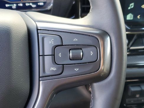 Used 2025 Chevrolet Silverado 2500 ZR2 w/ Technology Package image 15