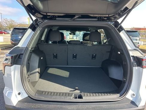 New 2026 Chevrolet Equinox LT w/ Safety and Technology Package image 29