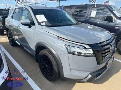 Used 2023 Nissan Pathfinder Platinum