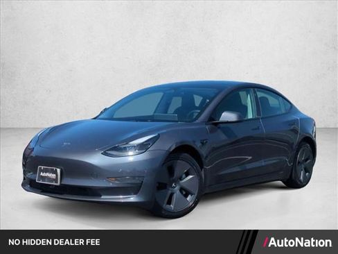 Used 2023 Tesla Model 3 Standard Range RWD image 1