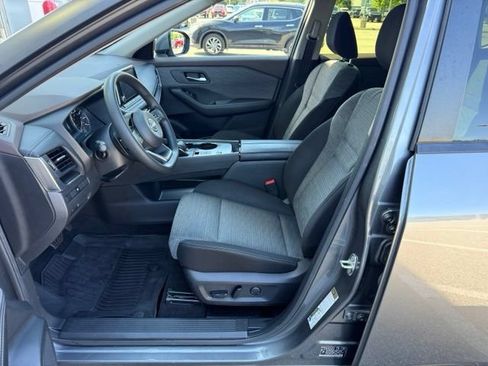 Used 2023 Nissan Rogue SV FWD image 16