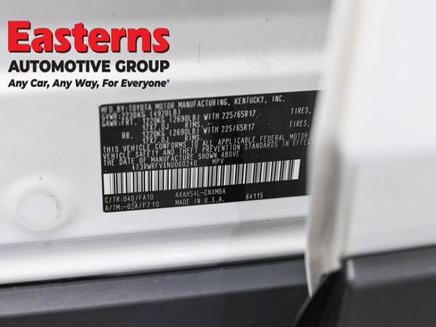 Used 2022 Toyota RAV4 XLE AWD/4WD image 35