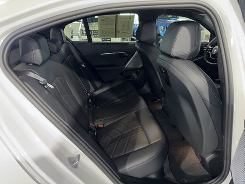 Used 2025 BMW 530i w/ Premium Package RWD image 12