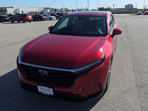 Used 2023 Honda CR-V EX image 4