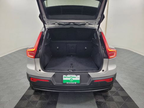Used 2023 Volvo XC40 B4 Ultimate FWD image 29