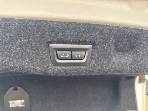 Used 2025 BMW 540i xDrive image 16