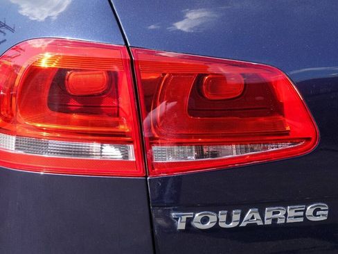 Used 2012 Volkswagen Touareg Sport AWD/4WD image 24