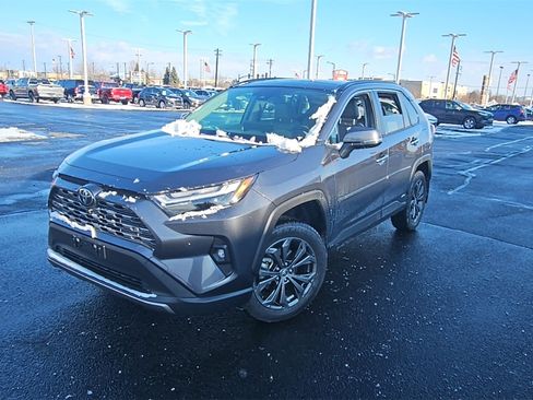 Used 2025 Toyota RAV4 Limited image 7