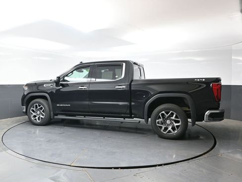 Used 2022 GMC Sierra 1500 SLT w/ SLT Convenience Package AWD/4WD image 11