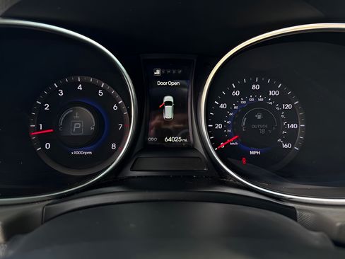 Used 2016 Hyundai Santa Fe Limited w/ Option Group 04 AWD/4WD image 25
