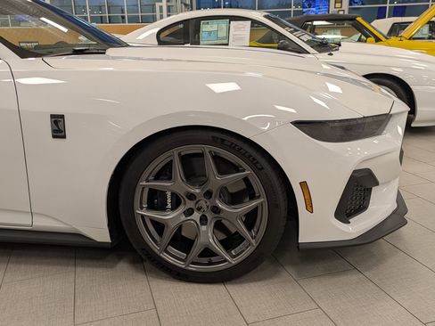 Used 2025 Ford Mustang GT Premium w/ GT Performance Package RWD image 9