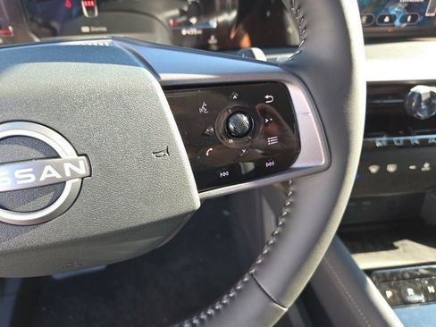 Certified 2025 Nissan Murano SV image 15