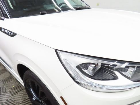 Used 2023 Lincoln Aviator Reserve w/ Equipment Group 201A image 30