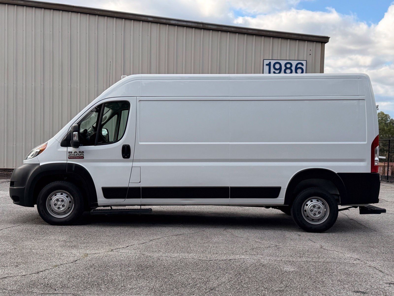 Used 2021 RAM ProMaster 2500 FWD image 2