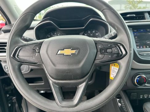 Used 2021 Chevrolet TrailBlazer LS FWD image 18