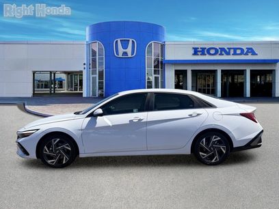 Used 2025 Hyundai Elantra SEL