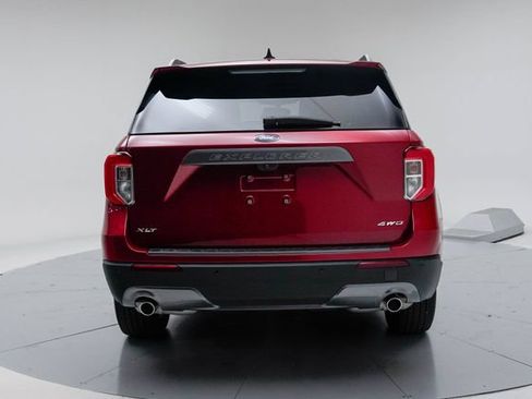 Used 2024 Ford Explorer XLT w/ Equipment Group 202A AWD/4WD image 13