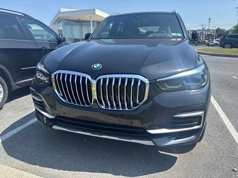 Used 2023 BMW X5 xDrive40i w/ Premium Package AWD/4WD image 2