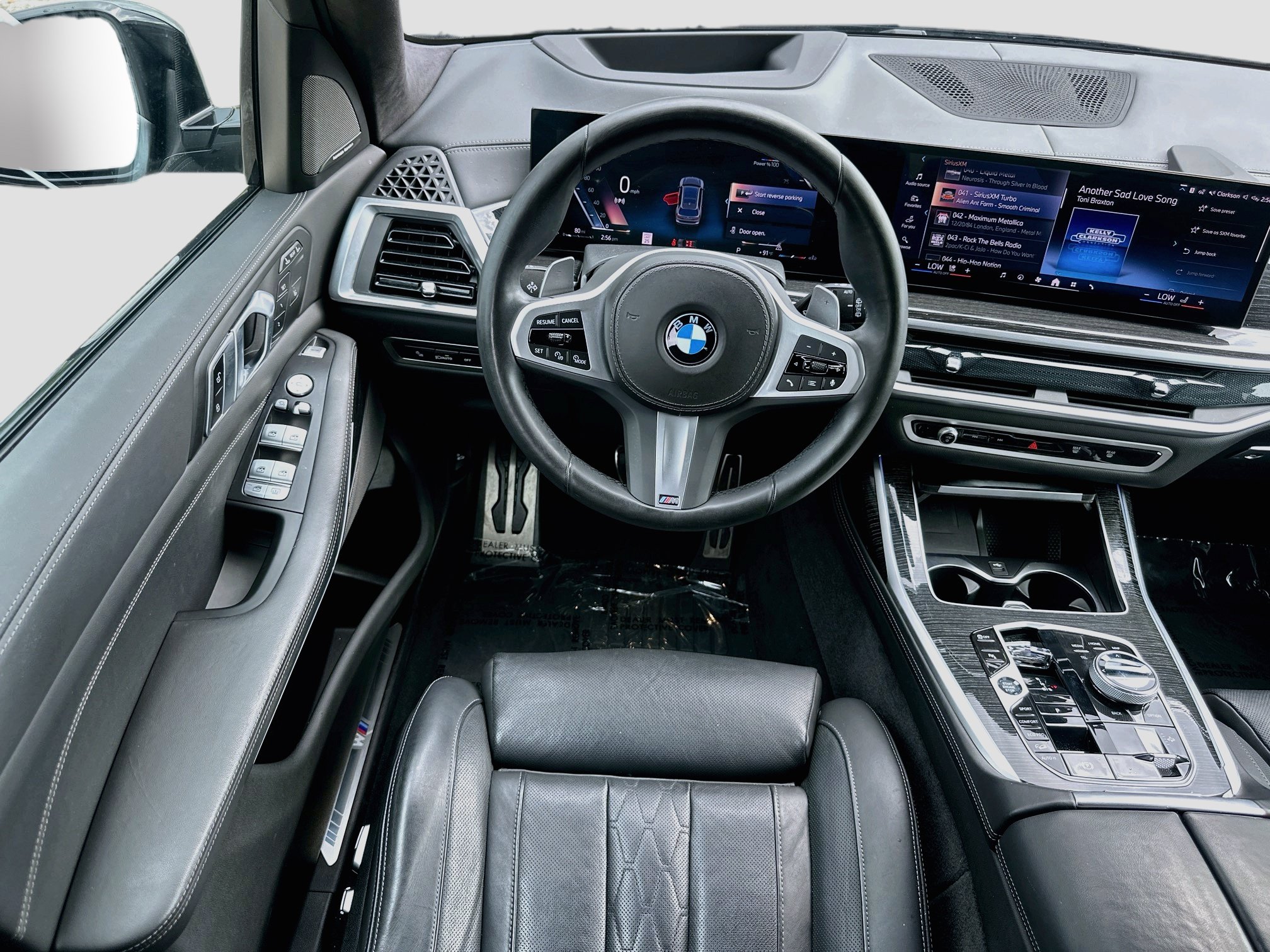 Used 2024 BMW X7 xDrive40i w/ M Sport Package AWD/4WD image 21