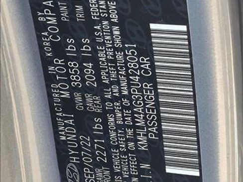 Used 2023 Hyundai Elantra SEL w/ Cargo Package FWD image 17