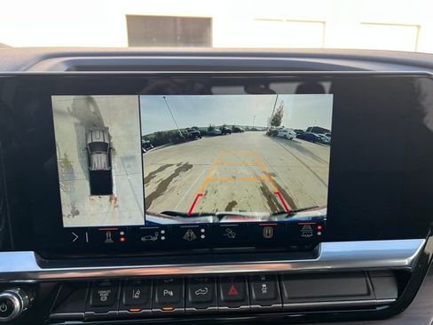 Certified 2024 GMC Sierra 2500 SLT w/ SLT Convenience Package image 14