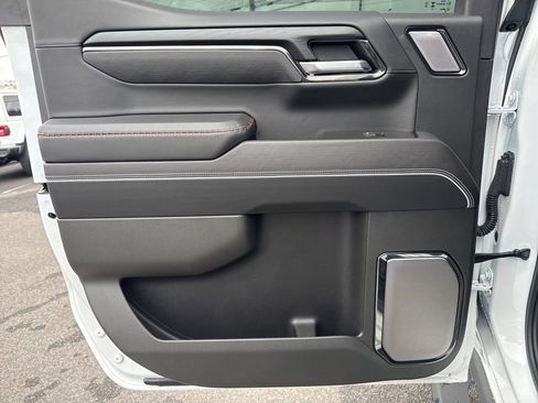 Used 2025 GMC Sierra 1500 AT4X image 23