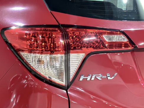 Used 2016 Honda HR-V LX image 12