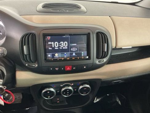 Used 2015 FIAT 500L Lounge image 18