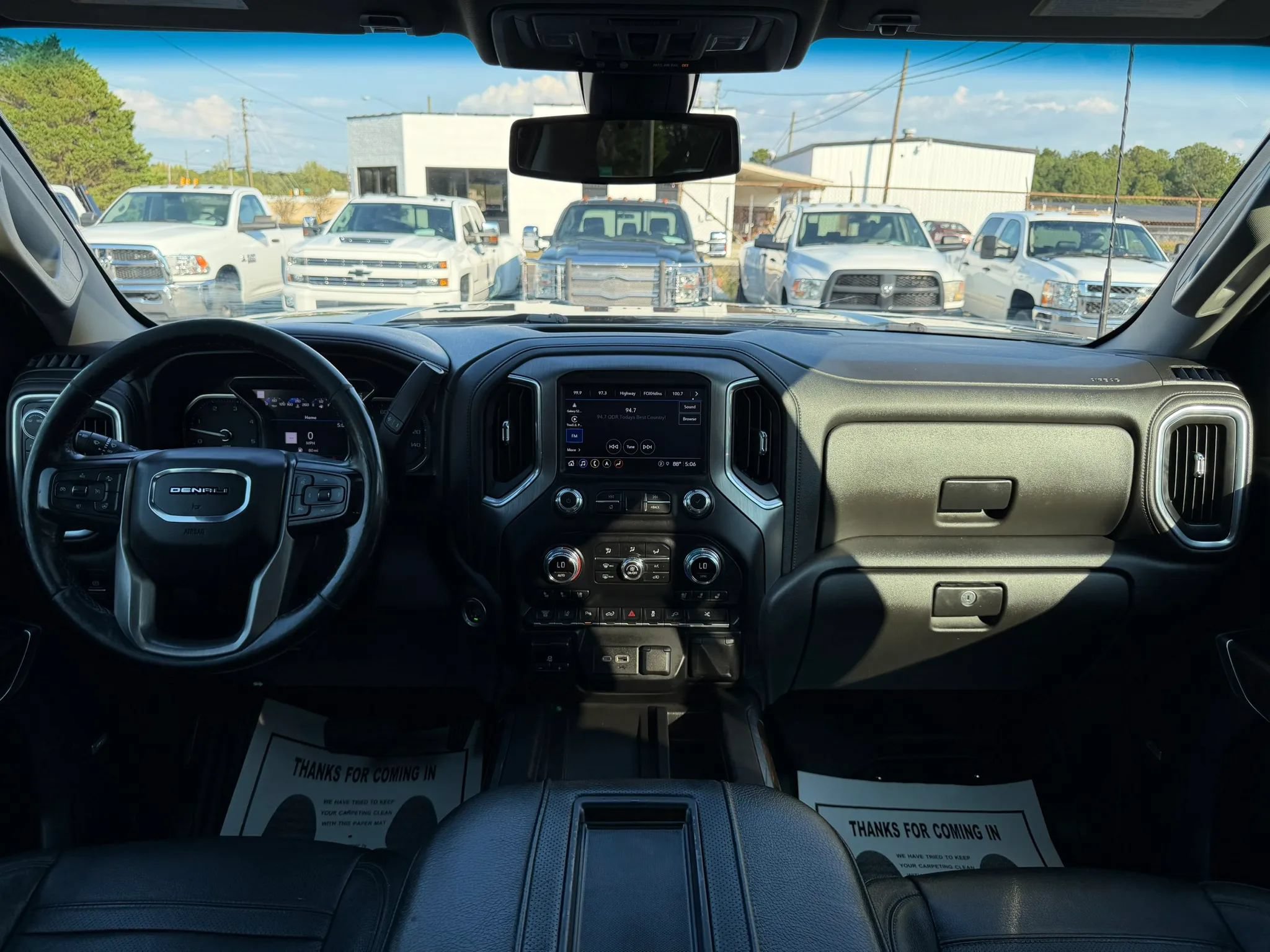 Used 2022 GMC Sierra 3500 Denali AWD/4WD image 29