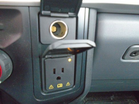 Certified 2023 Ford F250 XL w/ Snow Plow Prep Package image 15