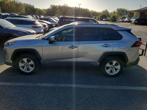 Used 2021 Toyota RAV4 XLE image 7