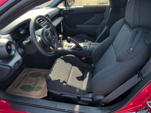 Used 2026 Toyota GR86 w/ ALL Weather Mat Package (TMS) RWD image 15