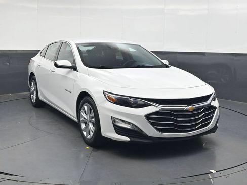 Used 2023 Chevrolet Malibu LT FWD image 2