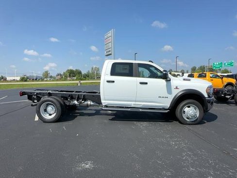 New 2023 RAM 4500 SLT w/ Quick Order Package 2YG SLT image 8