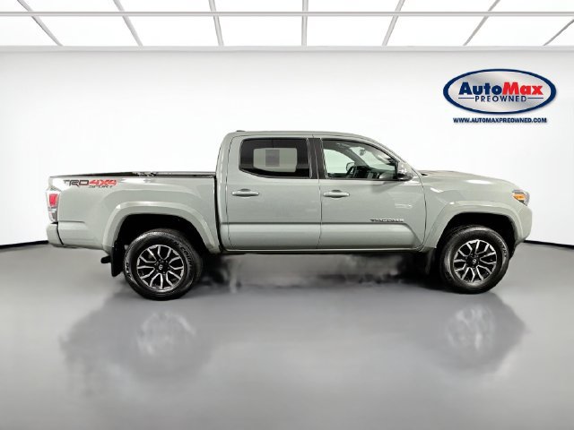 Used 2022 Toyota Tacoma TRD Sport w/ Technology Package AWD/4WD image 9