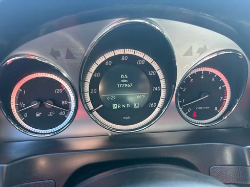 Used 2010 Mercedes-Benz C 300 Sedan image 18