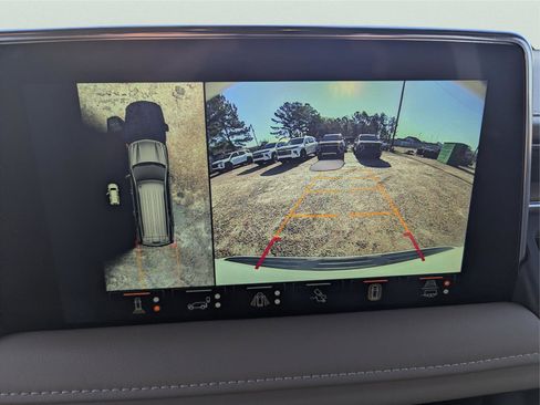 Used 2023 Chevrolet Tahoe Premier w/ Advanced Technology Package image 21