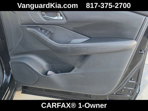 Used 2024 Nissan Rogue SV image 28