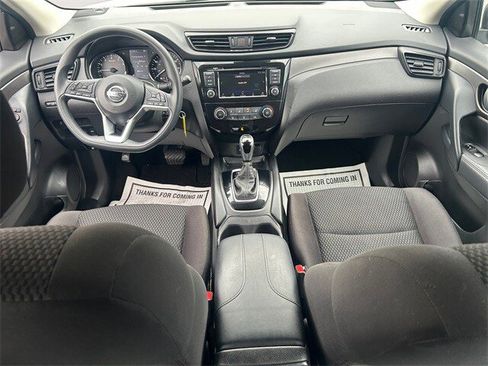 Used 2020 Nissan Rogue Sport S image 10