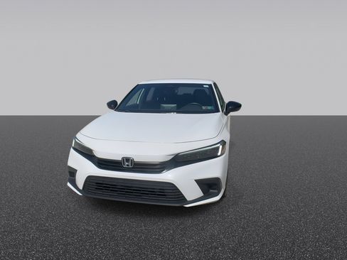 Used 2024 Honda Civic Sport image 4